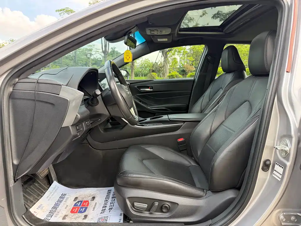 Toyota Avalon 2022 2.0L XLE Premium