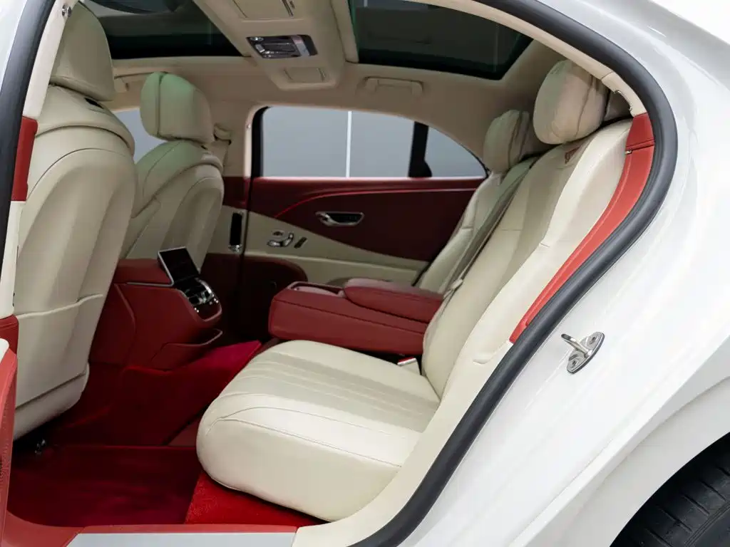 Bentley Flying Spur — миниатюра 11