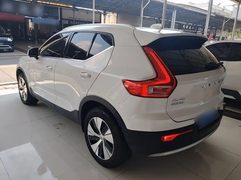 Volvo XC40 — миниатюра 5
