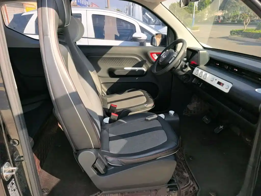 Wuling MINIEV — миниатюра 25