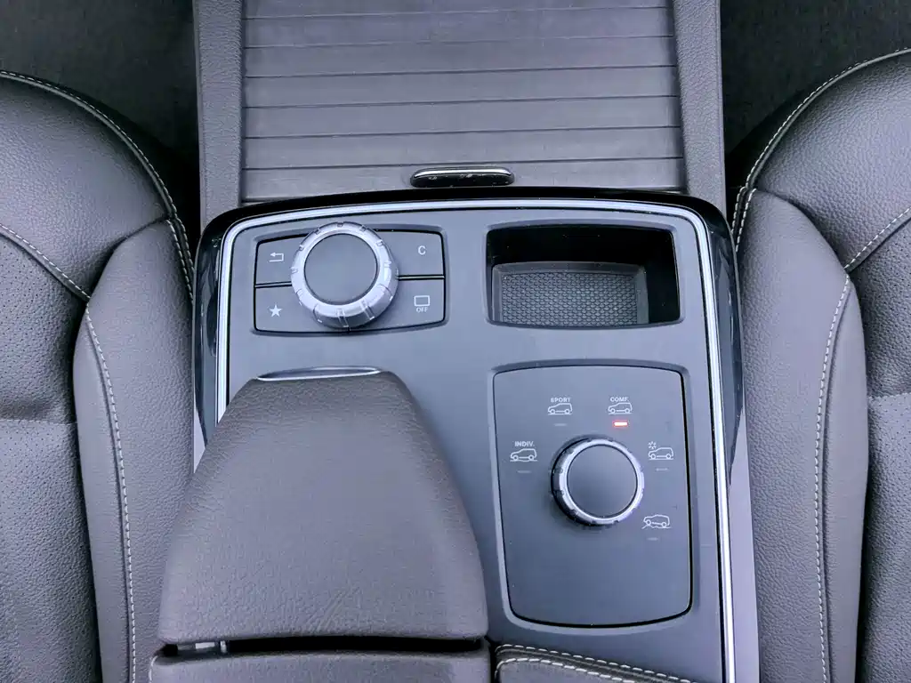 Mercedes-Benz GLE (Import) — миниатюра 12