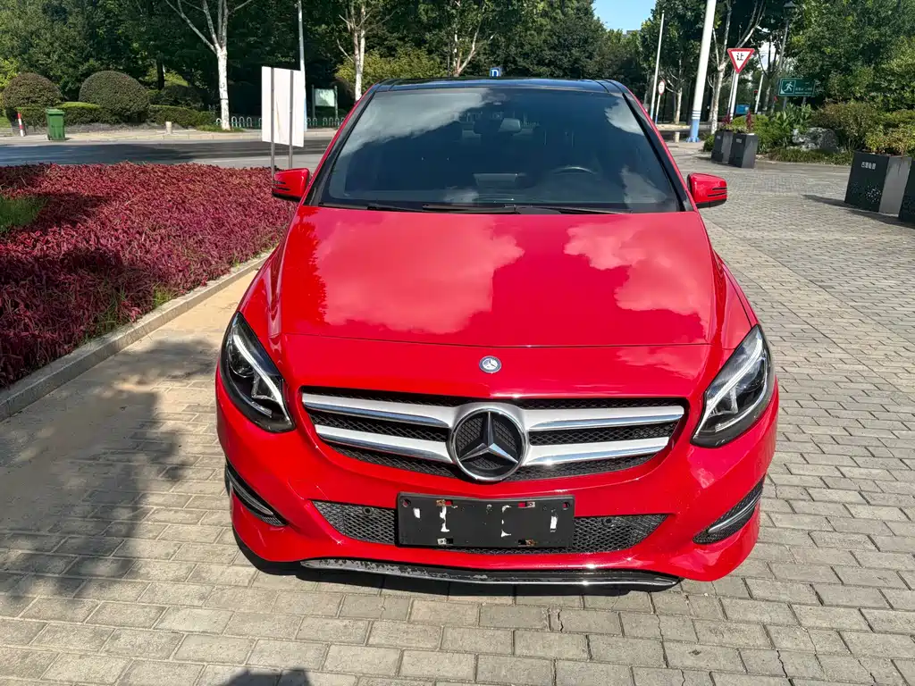 Mercedes-Benz B-Class — миниатюра 2