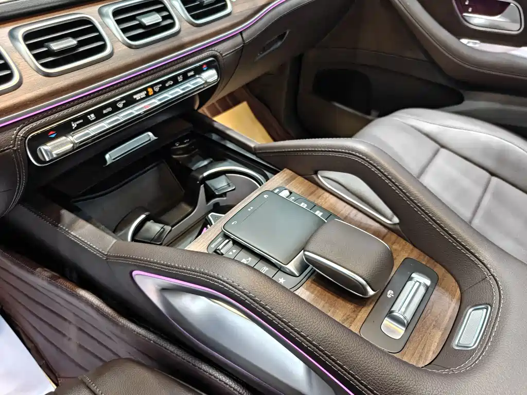 Mercedes-Benz GLS — миниатюра 7