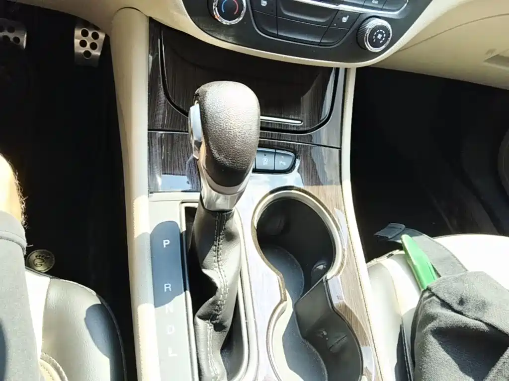 Buick Verano — миниатюра 19