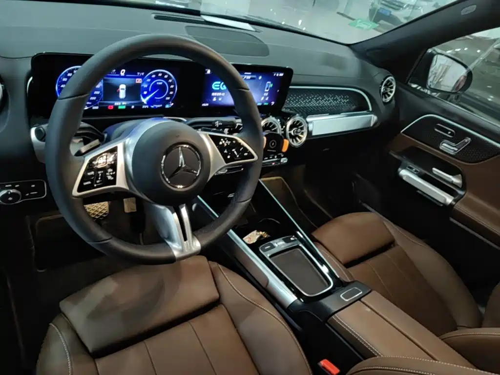 Mercedes-Benz EQB — миниатюра 11