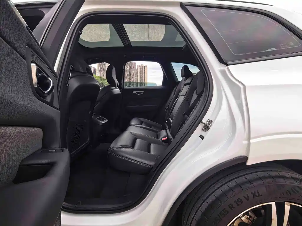 Volvo XC60 — миниатюра 15