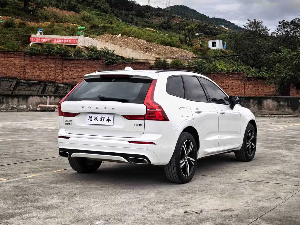 Volvo XC60 — миниатюра 6