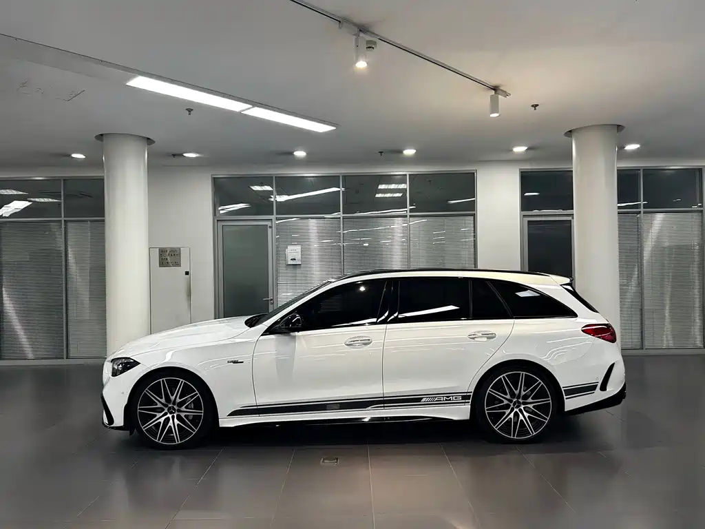 Mercedes-Benz C-Class AMG — миниатюра 8