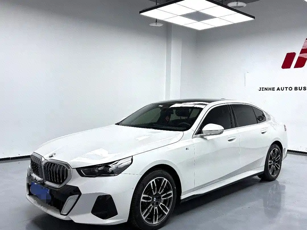 宝马5系 2024款 530Li 领先型 M运动套装 2024