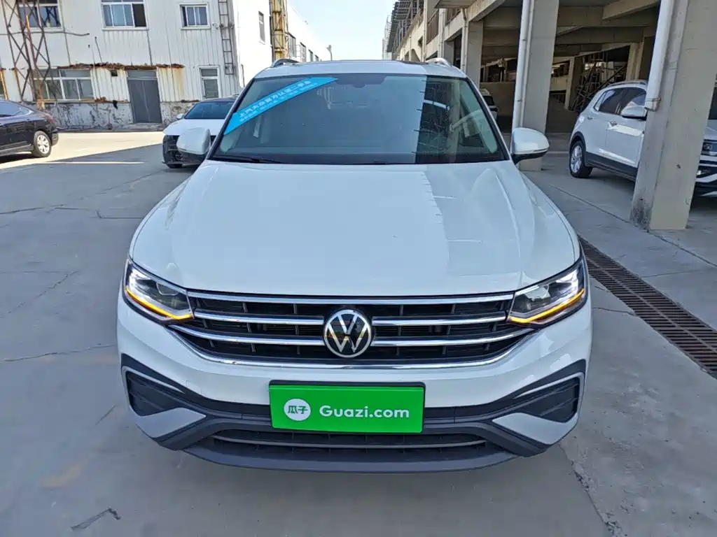 Volkswagen Tiguan L — миниатюра 3