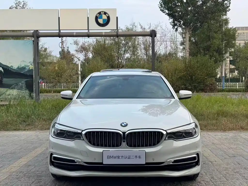 BMW 5 Series — миниатюра 2