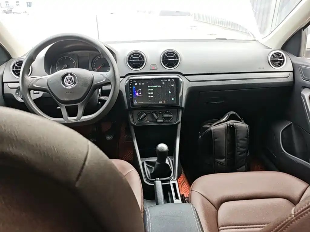 Volkswagen Jetta — миниатюра 10