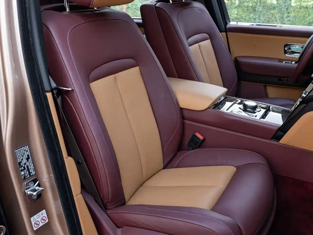 Rolls-Royce Cullinan — миниатюра 20