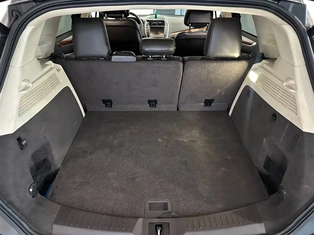Lincoln MKC — миниатюра 6