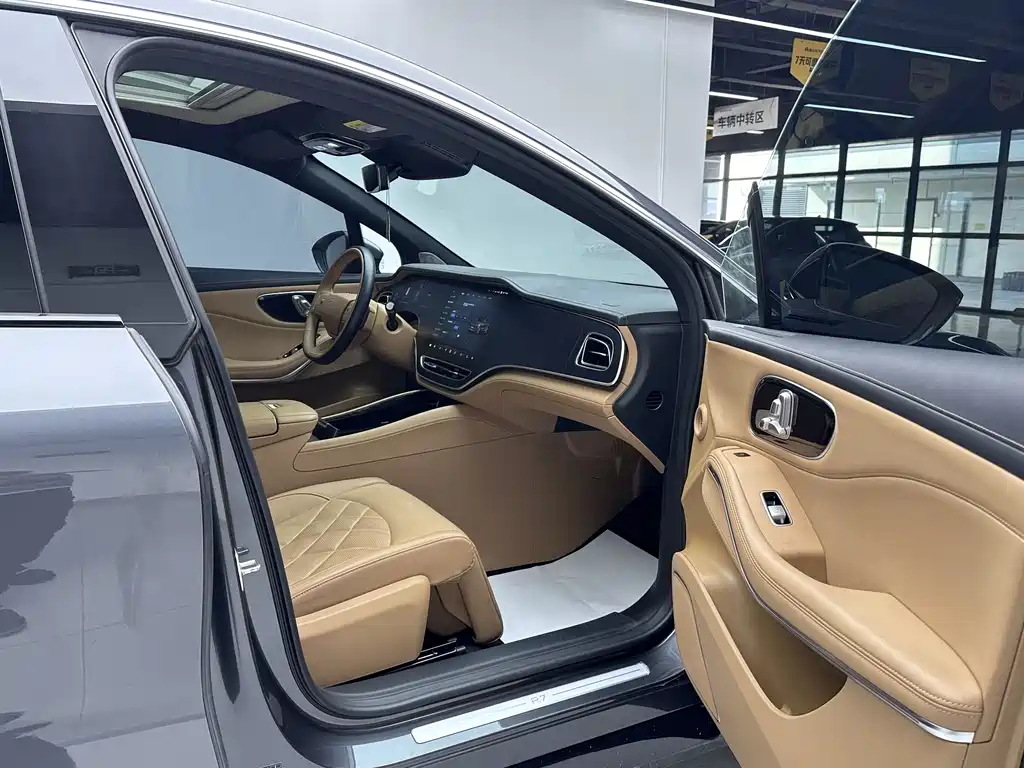 RISING AUTO FEIFAN R7