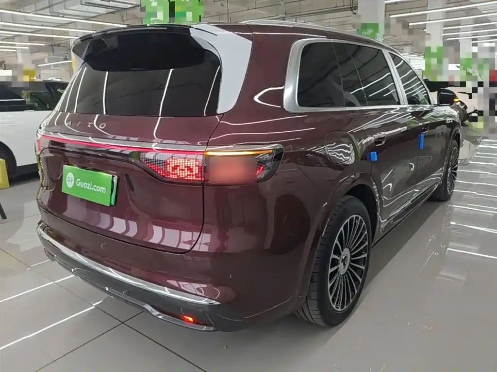 Aito M8 2025 Max+ 53.4kWh 6 мест (192 ）