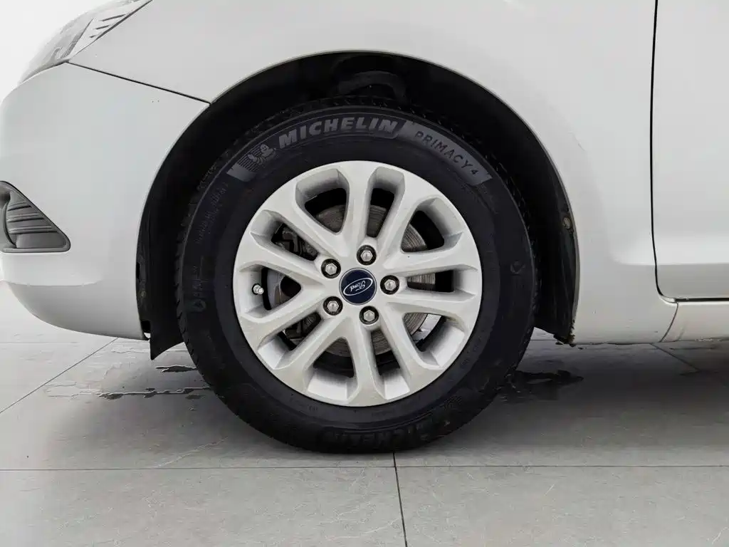 Ford Focus — миниатюра 17