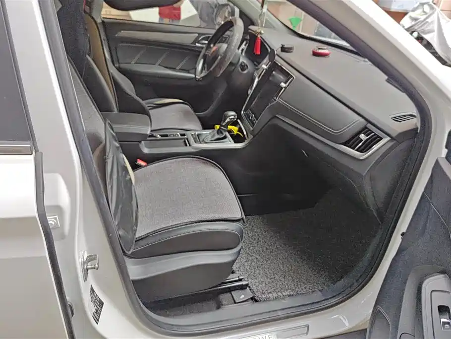 Roewe RX5 2020 20T AT 4G Flagship