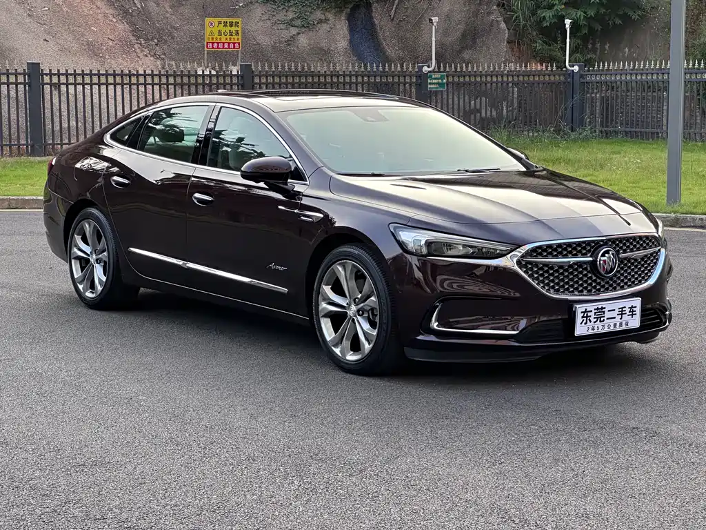 Buick LaCrosse — миниатюра 2