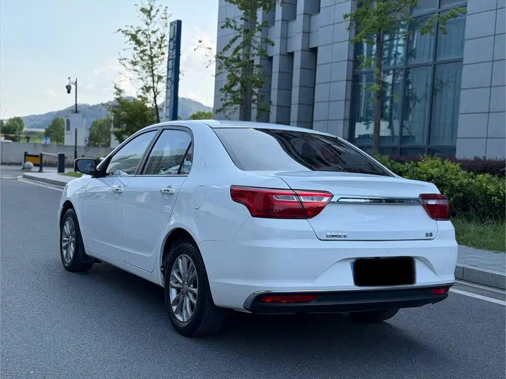 Geely Vision — миниатюра 7