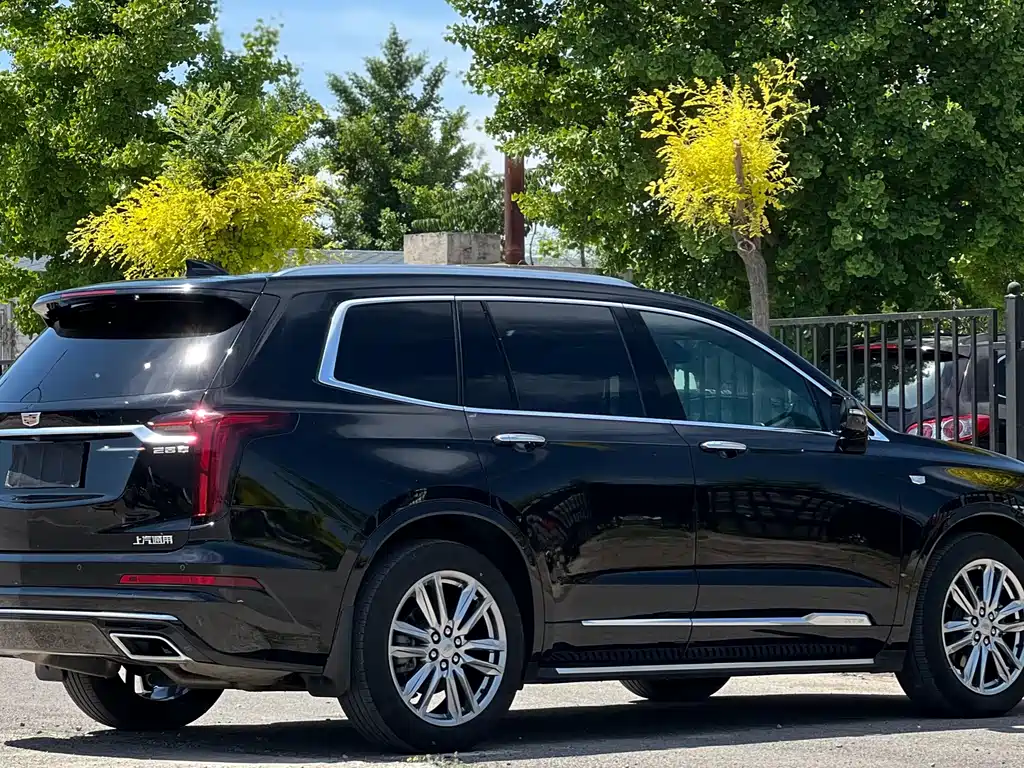 Cadillac XT6 2021 2.0T мест Luxury