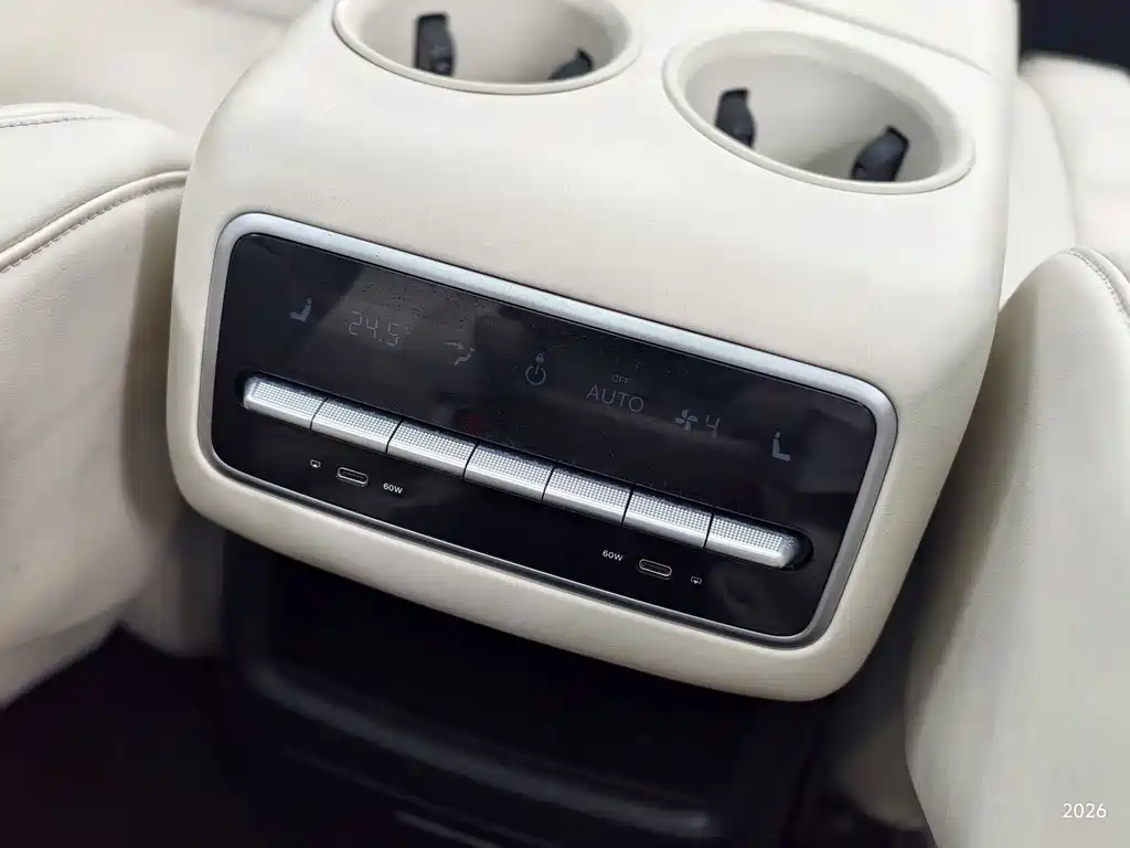 Li Auto Li L8 — миниатюра 11
