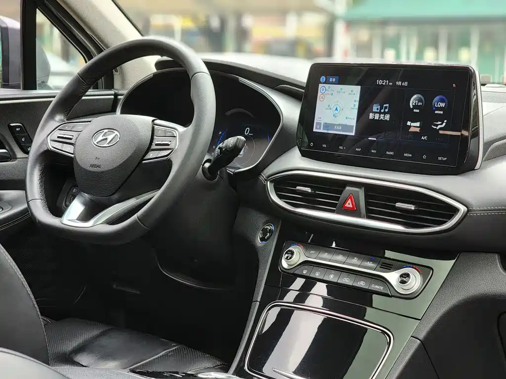 Hyundai Santa Fe — миниатюра 18