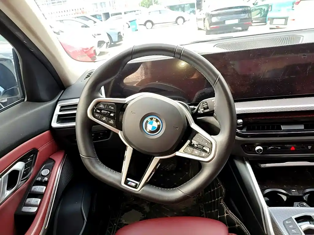 BMW i3 — миниатюра 11