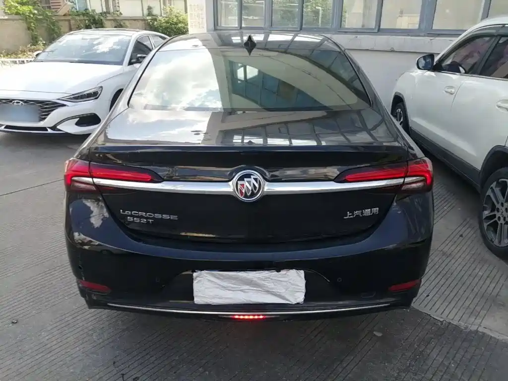 Buick LaCrosse — миниатюра 6