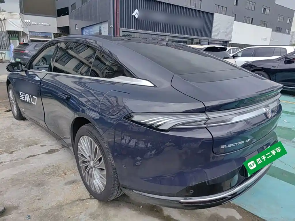 Buick Electra L7 — миниатюра 5