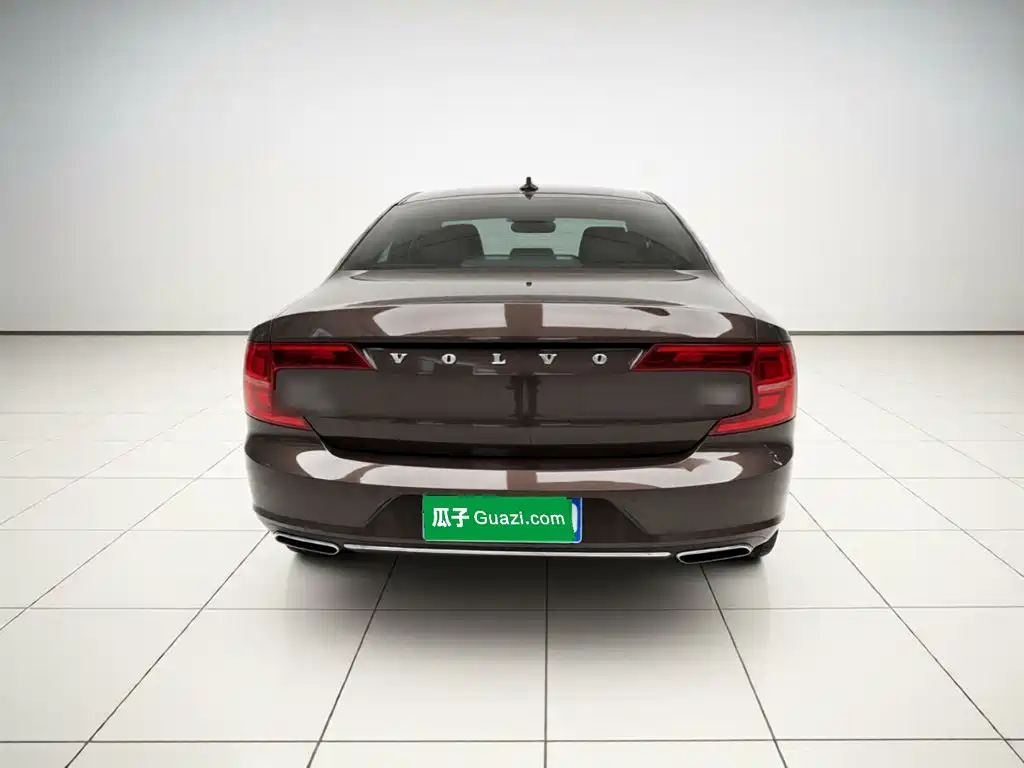 Volvo S90 — миниатюра 5