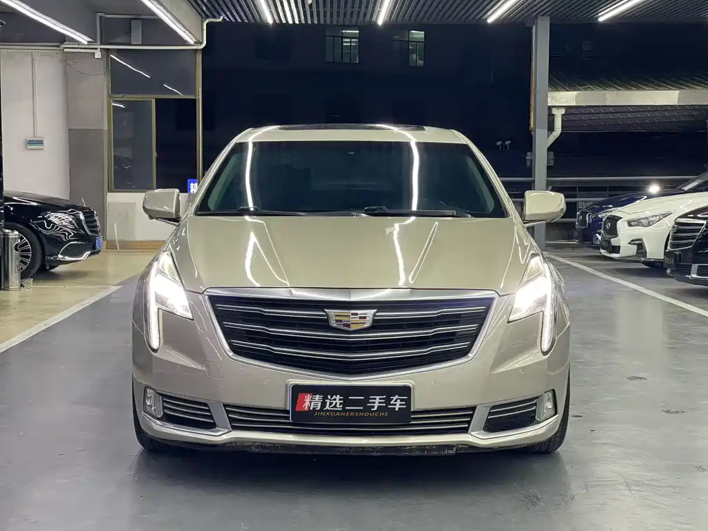 CADILLAC XTS