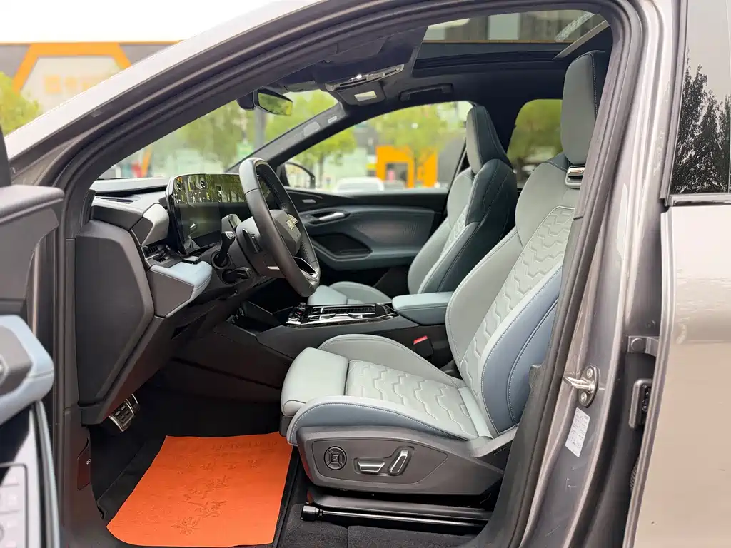 Audi Q6L e-tron — миниатюра 4