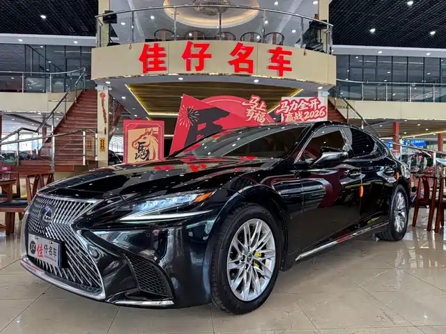 LEXUS LS 2018