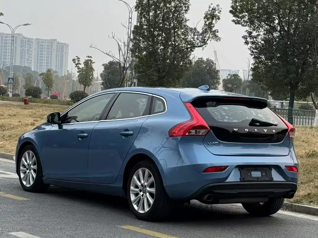 Volvo V40 — миниатюра 4