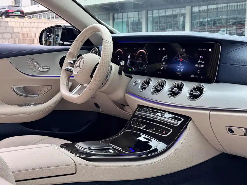 MERCEDES-BENZ E CLASS