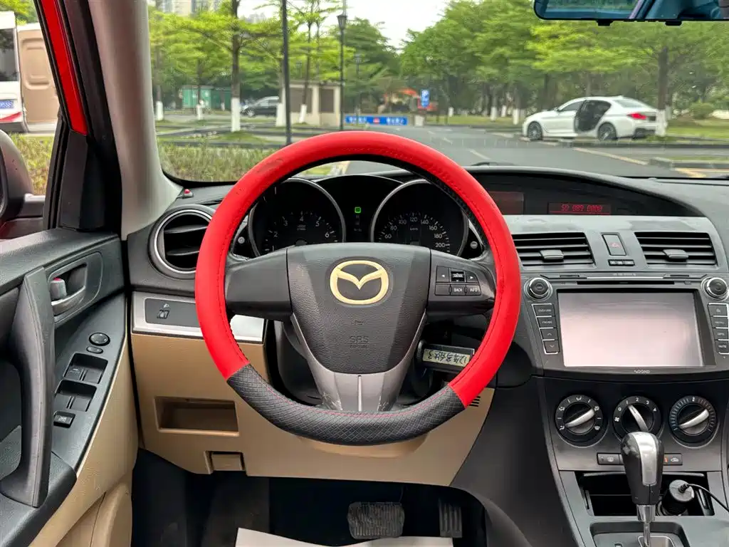 Mazda Mazda3 3 2011 1.6L AT Comfort