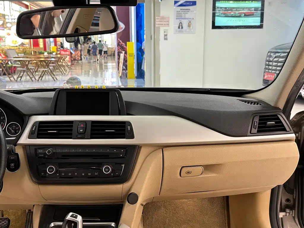 BMW 3 Series — миниатюра 15