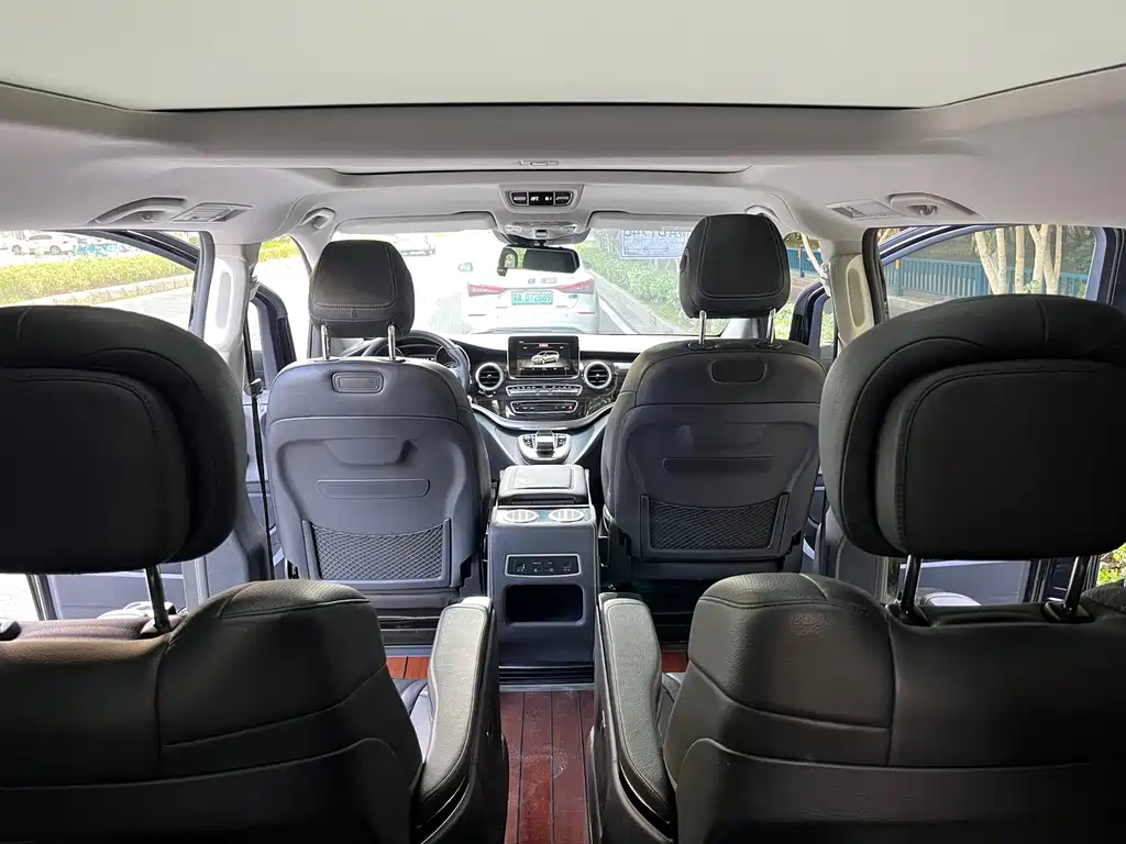 Mercedes-Benz V-Class — миниатюра 8