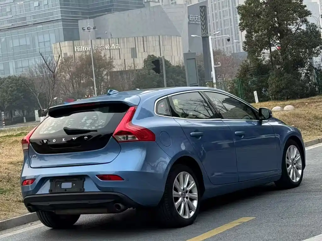 Volvo V40 — миниатюра 5
