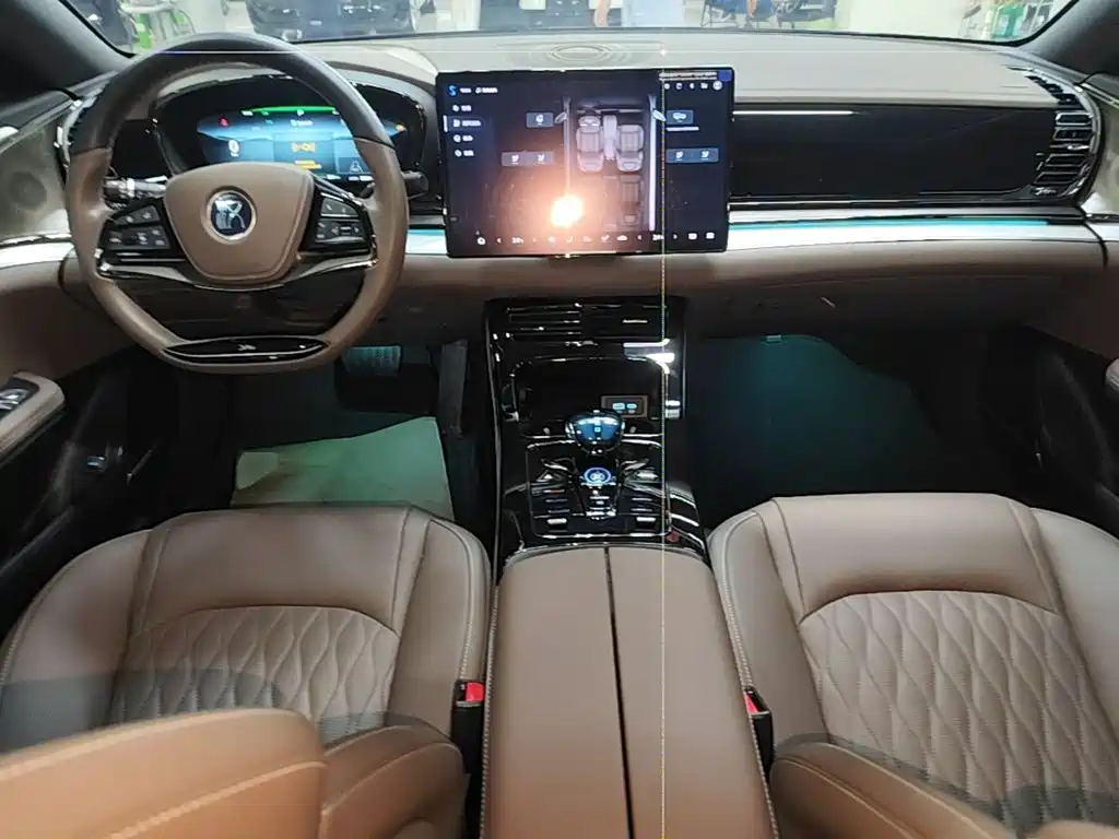 BYD Han — миниатюра 10