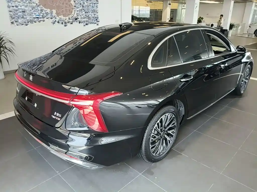 Hongqi H5 2025 2.0T AT