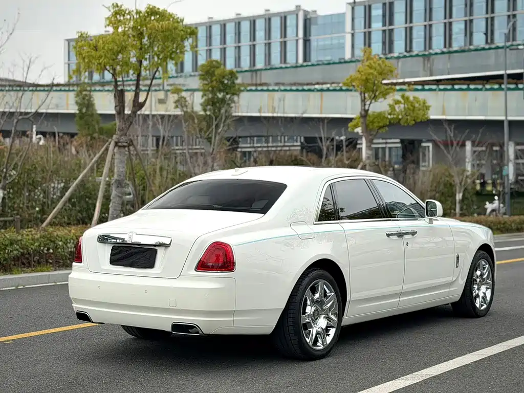 Rolls-Royce Ghost — миниатюра 5