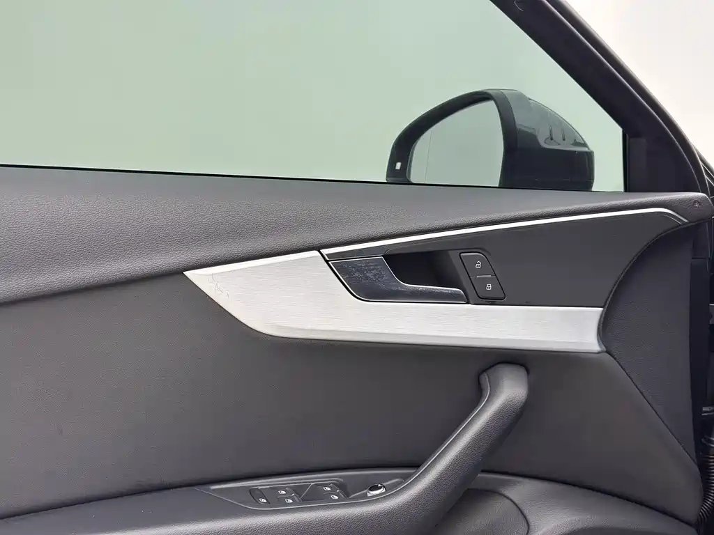 Audi A4L — миниатюра 14