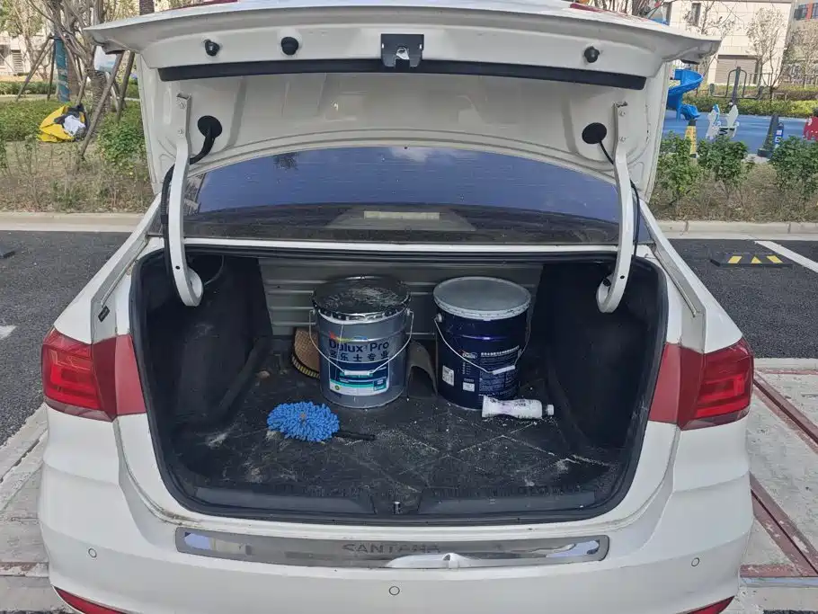 Volkswagen Santana — миниатюра 4