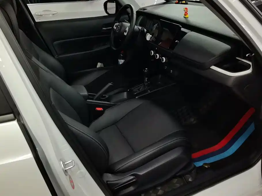 Honda Fit — миниатюра 8