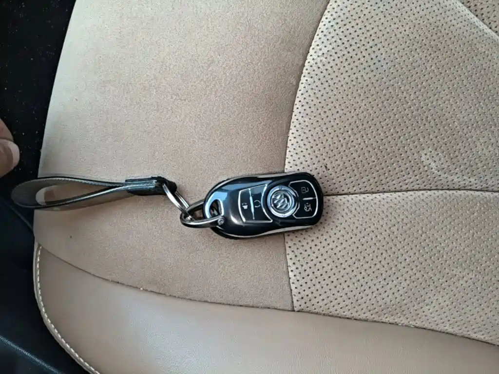 Buick LaCrosse — миниатюра 9
