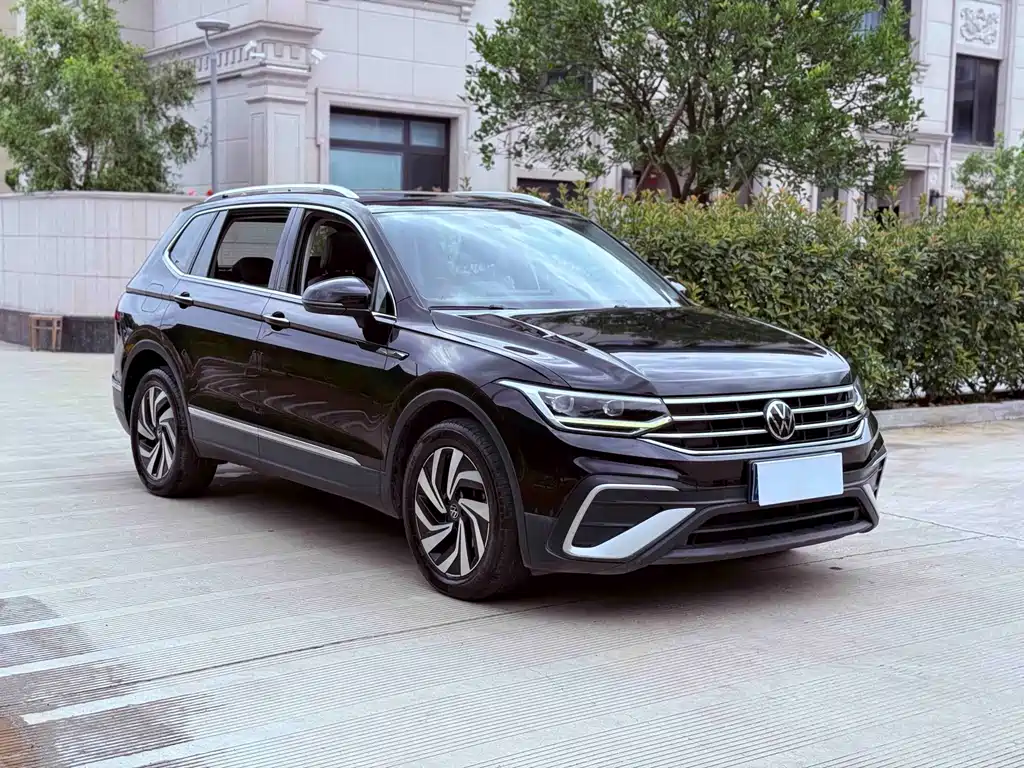 Volkswagen Tiguan L — миниатюра 3