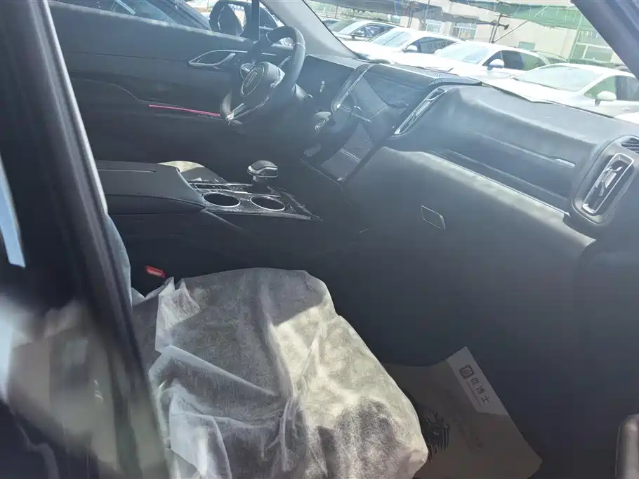 Hongqi HS3 PHEV 2025 125km 200