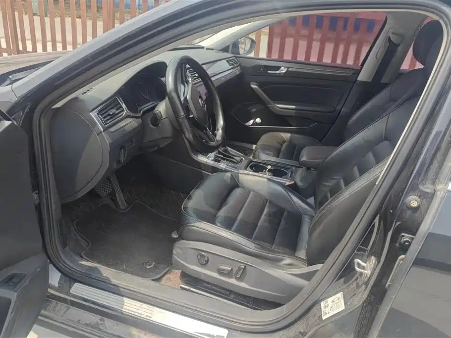 Volkswagen Tiguan 2017 300TSI AT
